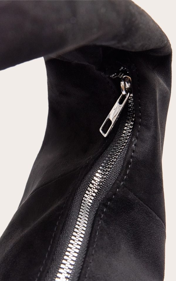 45f5c0e955069a49353961879a593eec65bb601a_CNL6646_3_black_oversized_faux_suede_tote_bag