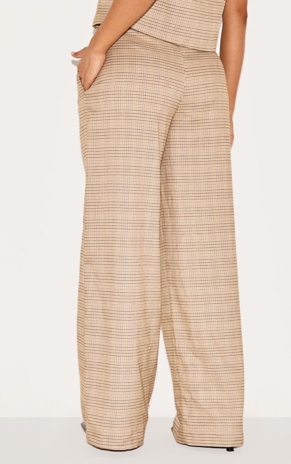 46b625793df6b01a9526a7c05d6d4c2b5d93304f_CNL8375_3_petite_brown_checked_wide_leg_trousers