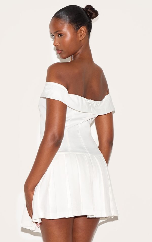 47ba93139a4ec95dcebe14c0465f3f0ee49613e0_CNL9257_2_white_tailored_button_detail_bardot_pleated_skort_playsuit