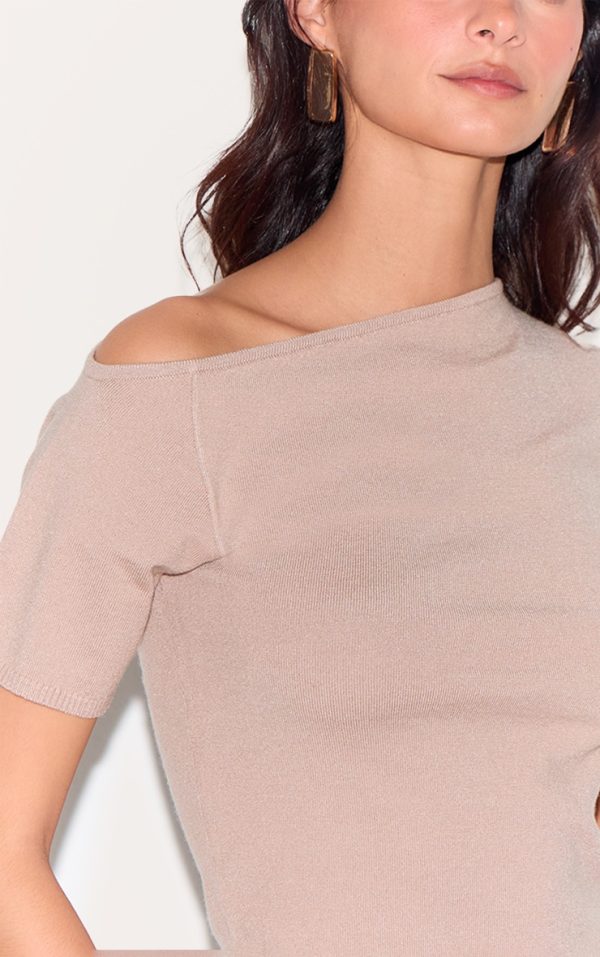 47ef98a4123f5d71b7701a175e9c9b7a6166699b_CNL6038_4_taupe_basic_knit_asymmetric_neckline_top-1