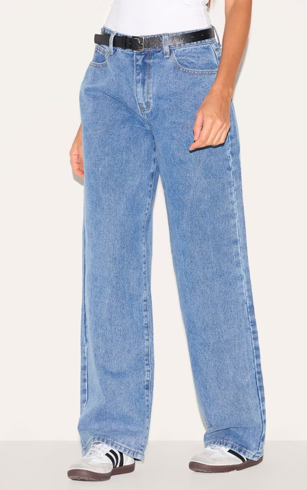 4801dec86c699a001029ea4a261ebf78bc1ce418_CNM0602_2_mid_blue_wash_mid_rise_straight_leg_jeans