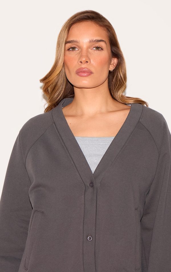4826e5f5d813f74fa05bb029cdeaa96f04254d7e_CNL9586_4_charcoal_premium_boxy_sweat_cardigan-1