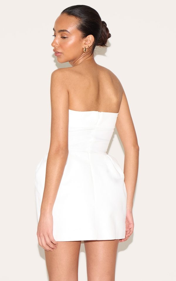 48c0ea0db349054433d25d0fce1b20d8c52a6527_CNM4742_2_petite_white_bandeau_woven_mini_dress