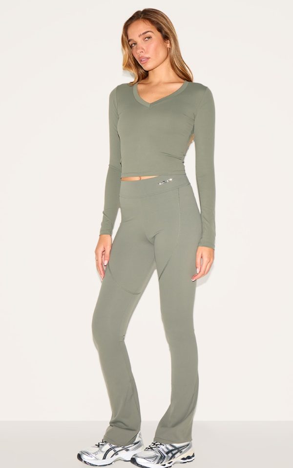 49bd4de067ef5350f52d981a7b7ce7e59cd5e7e0_CNK6492_1_olive_sport_metal_badge_sculpt_high_waist_flare_trousers