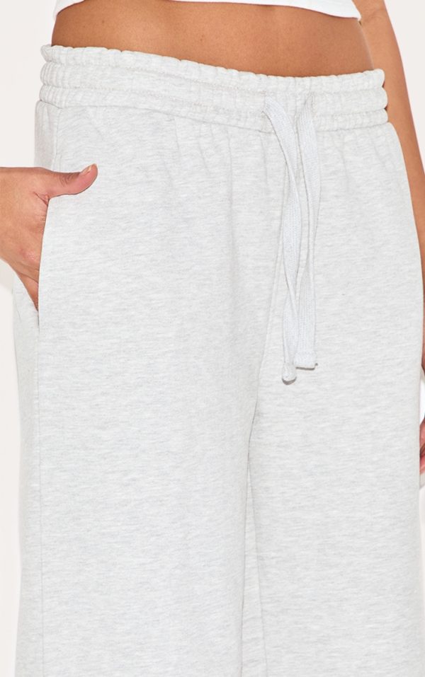 4a47ce6c91063edb03399fefc63615a158228e52_CNL8064_4_ash_grey_premium_wide_leg_joggers