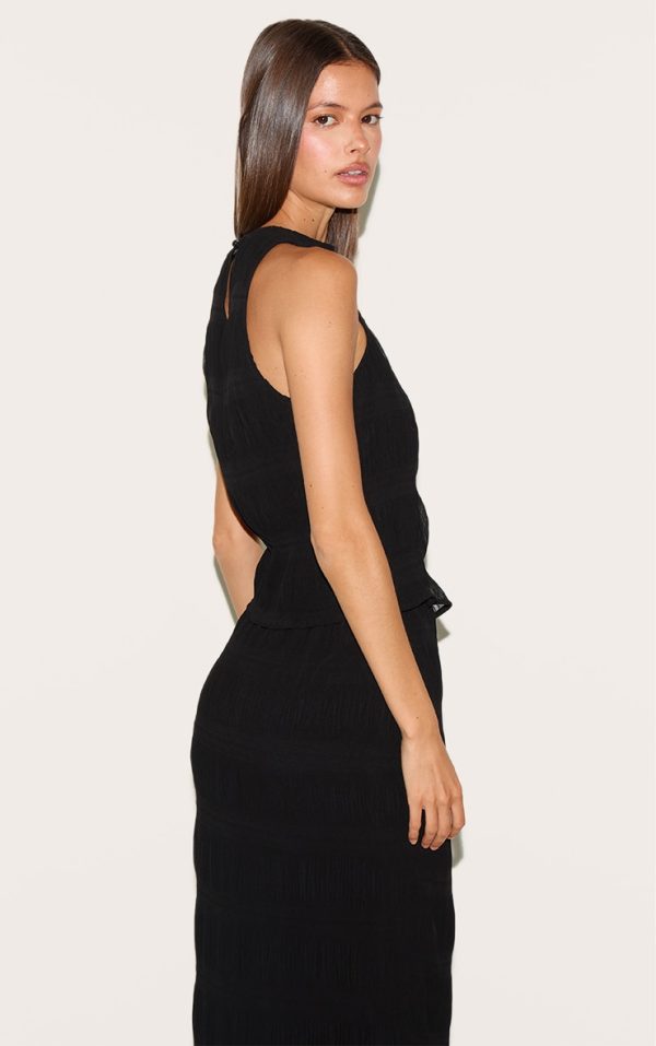 4aaa6cb41ed8e2ce478bcec371e3fc992bb97a8a_CNM8822_2_black_chiffon_textured_high_neck_top