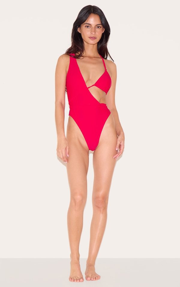 4b4379aa05f6740eeace05f204313a19da5c800c_CNL6764_3_red_plait_detail_asymmetric_swimsuit