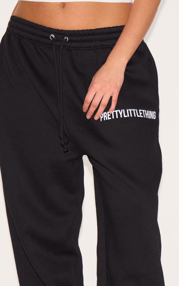 4b68f5902227d8220dee51208e6a6e2b1363dd6e_CNL9475_4_prettylittlething_plus_deep_black_high_waisted_cuffed_joggers