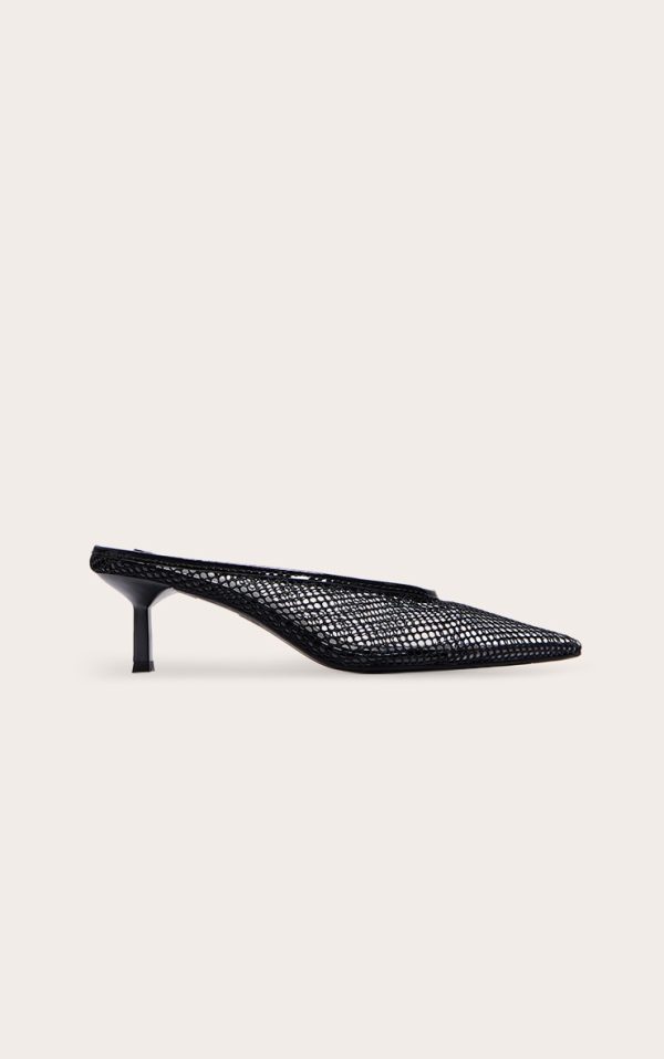 4ba7ca5f789313dbe6155c20ee5a7a4c3ef64676_CNJ2813_1_black_mesh_point_toe_low_heel_court_mules