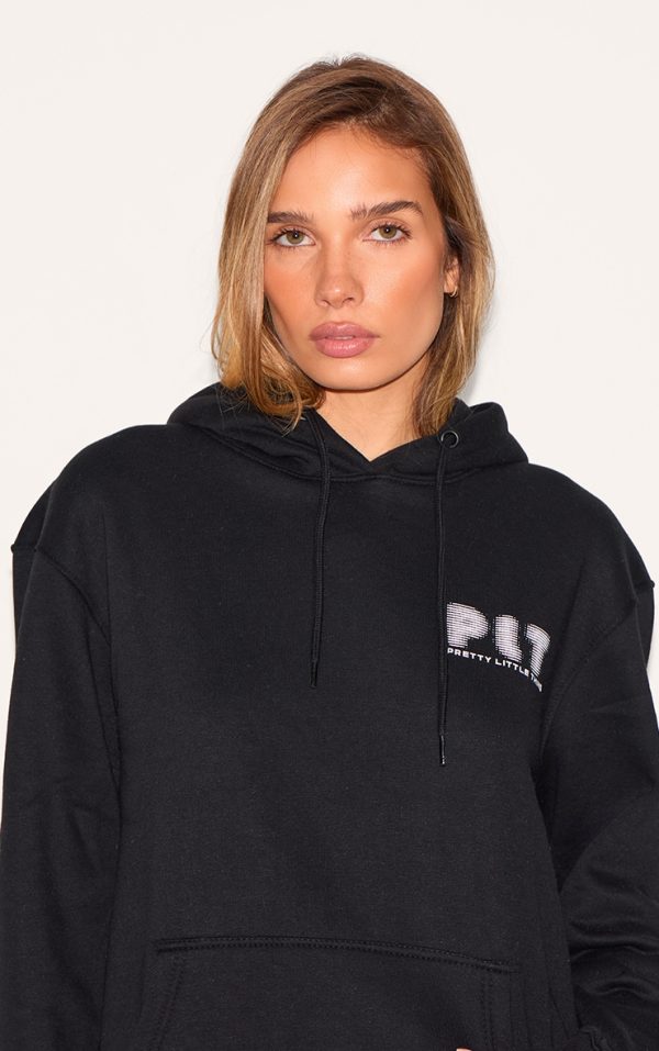 4bd267931b0688741edbfdec88b3177e03944d64_CNK9275_4_prettylittlething_black_printed_oversized_hoodie