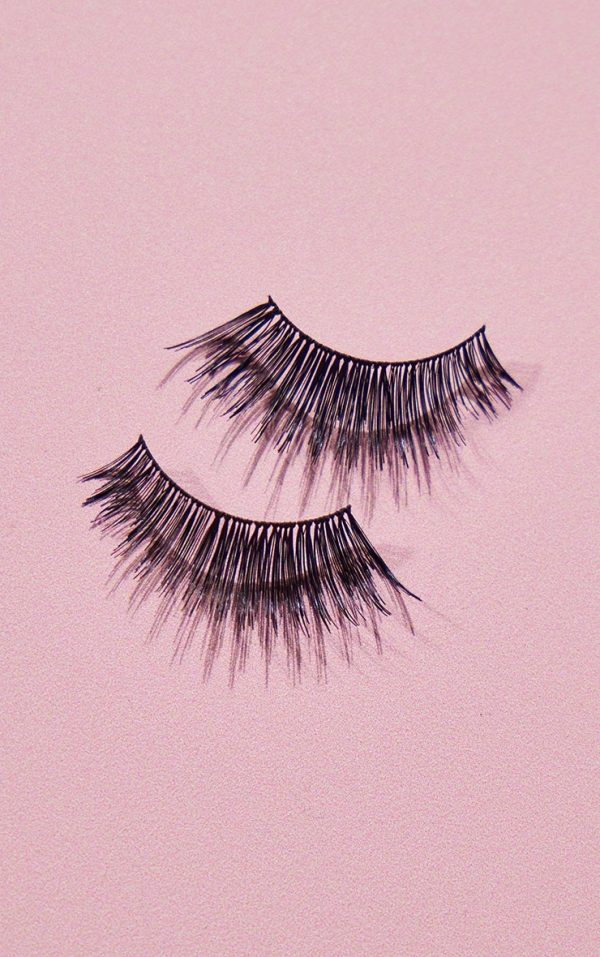 4c0066622bfb739dad45a5728cd3423ea999b813_CNH5603_2_eylure_volume_005_3_4_length_lashes