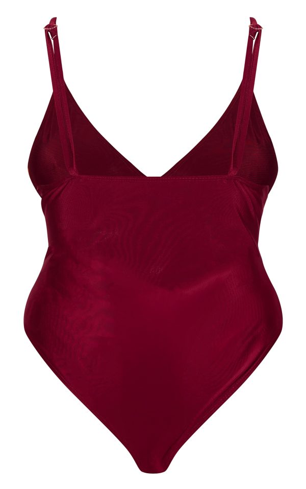 4c3753a8de8ab193255a52f96be39cd60eba95f9_CNM0221_6_plus_berry_basic_low_scoop_swimsuit