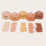 4cfde180247ae9d1f4954b5124810099184bb42a_CNA9858_4_makeup_revolution_loose_baking_powder_banana_light