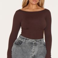 4d545dd2c788413124d63d21a86010ab47ebd38f_CNL8212_1_shape_chocolate_sculpt_boat_neck_flare_sleeve_bodysuit