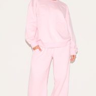 4ede174cad74d9b0a94c0c4f8fa5abd54f07ddfb_CNH8045_3_petite_pink_embossed_heart_detail_sweatshirt