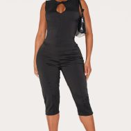 4f16d0272f8623702fdfc60a01bbd41ae314bda2_CNM2077_1_shape_black_stretch_woven_pintuck_capri_pants