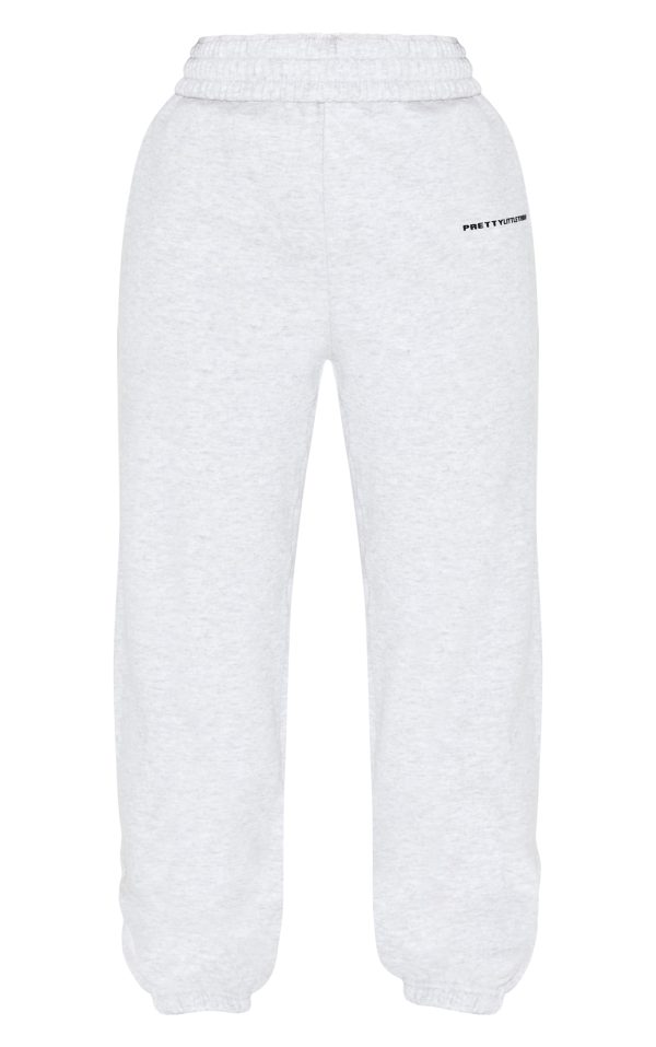 4f35716716c7fcdaa7eb267af306fceb2b2ecab5_CNH2092_5_prettylittlething_petite_ash_grey_branded_joggers
