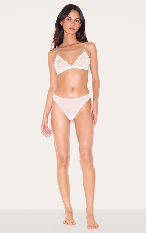4fdfe27bfe385592fc97321941d8debf7d5975c7_CNL2425_3_white_mesh_basic_triangle_bra