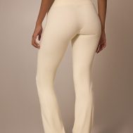 501a1cb434cae2d7318e39139d198319b5718cf9_CNG5546_3_bone_sculpt_straight_leg_yoga_pants