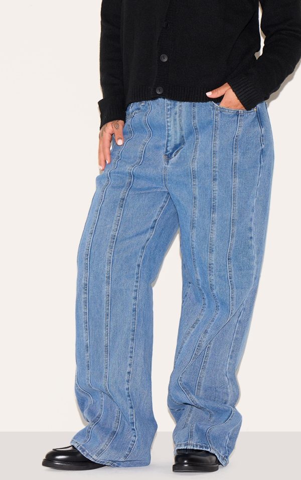 51b34304bc2f92b73cb065a6c482830fc3eb42c3_CNF8320_2_plus_blue_seam_detail_straight_leg_jeans-1