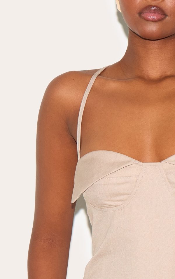 52006e8622135a4d919f112d4f8a03c77a375daf_CNM0756_4_mushroom_woven_bust_detail_cross_strap_long_top