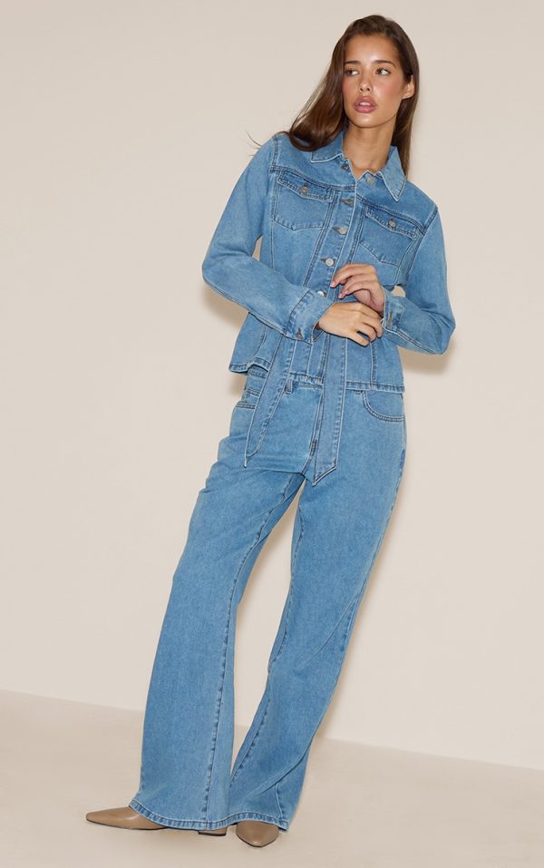 5236fe20fce7d625a01b6957f3c693376d727981_CNN0927_1_light_blue_mid_waist_contrast_stitch_flared_jeans