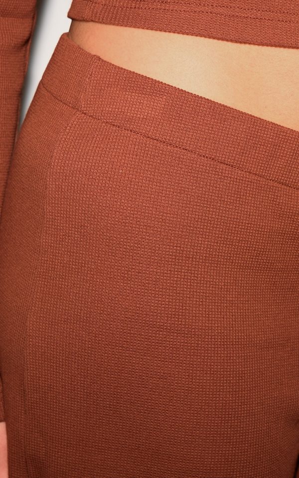 52f2594c871a593096bac37e0659bd0e8dbfd8ee_CNM2094_4_plus_chocolate_mid_rise_wide_leg_waffle_trouser