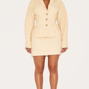 Shape Vanilla Buckle Mini Skirt