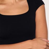 548de33b98474b52fa076ae5f36727e218fbcd62_CNL3439_4_black_contour_jersey_square_neck_long_top