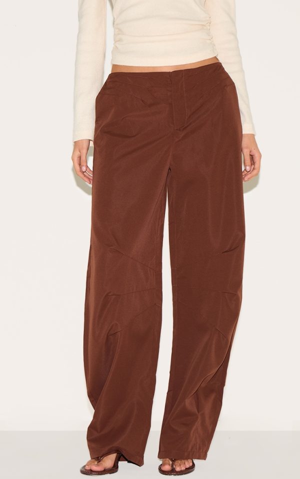 552afeb6ac943bcc4fc4353ee042b91b346e3102_CNM0635_2_chocolate_woven_tailored_cocoon_leg_trousers-1
