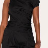 556fd91843bfeb49d6a047f3d9e3a9373b60b6a5_CNM0443_4_black_woven_ruched_one_sleeve_jumpsuit