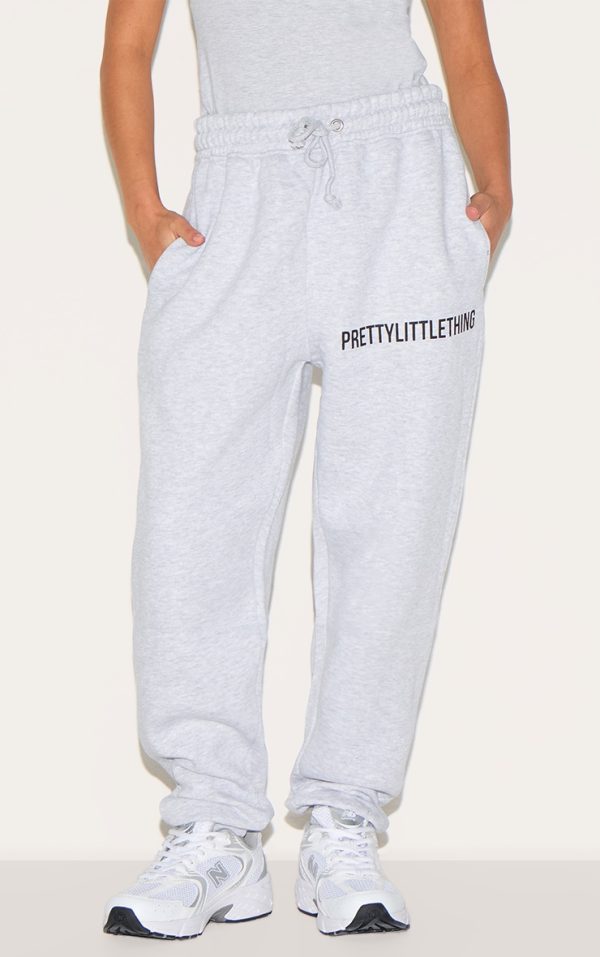 55c5f1dfc7a28d638dbfb74d17cf44afeffa024f_CNI1898_2_prettylittlething_petite_ash_grey_high_waist_cuffed_joggers
