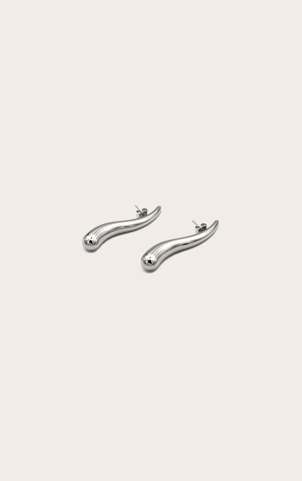 55e16bade5c9bbf8a902dc3522b658838a7403cc_CNL8126_2_silver_long_drop_statement_earrings