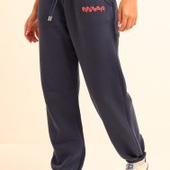55f53f18383cba72d9415e92766d3537df11b76e_CNK0906_2_midnight_blue_plt_studio_archive_puff_print_drawstring_cuffed_joggers