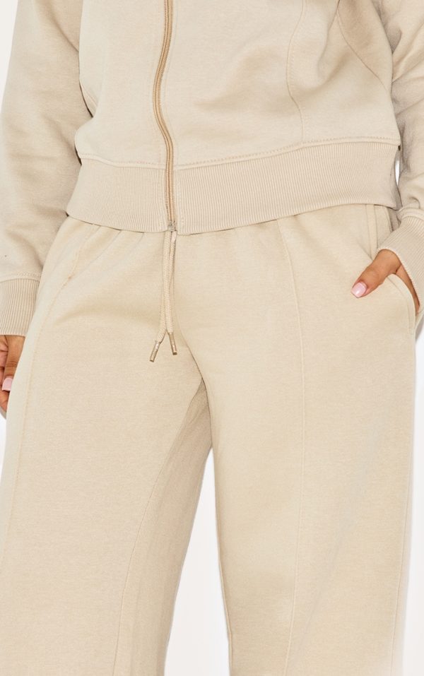 562eeb17648678b4ceaea1a133b2368afcd6f34c_CNG0329_4_petite_pebble_seam_detail_straight_leg_joggers