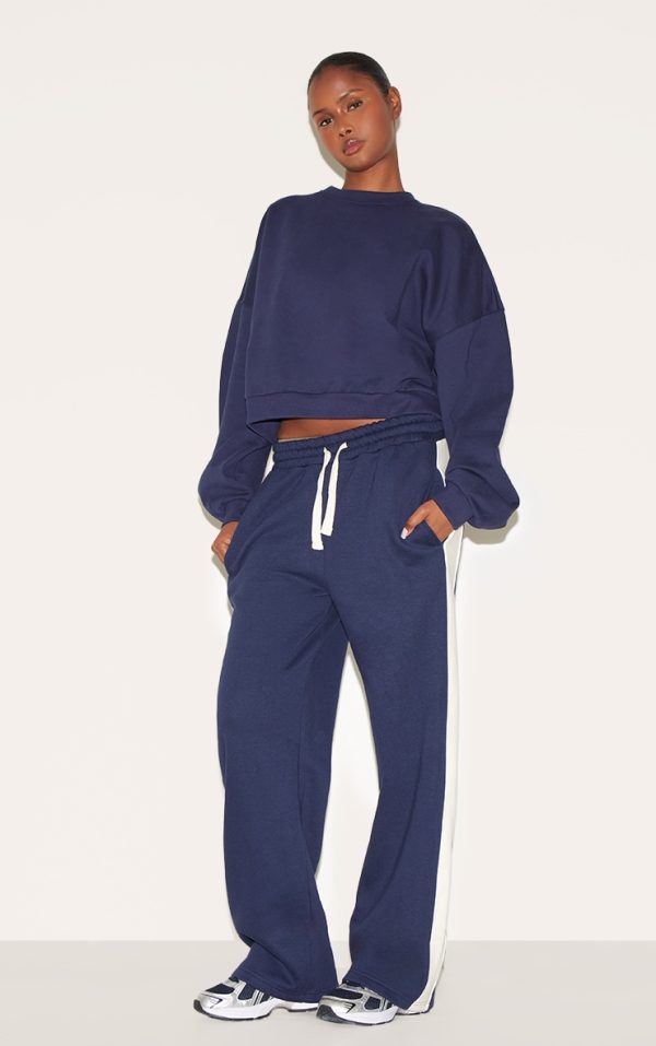 56daaec411944903d4397063e8be83bb7d0b6d30_CNL7440_1_navy_premium_boxy_sweatshirt