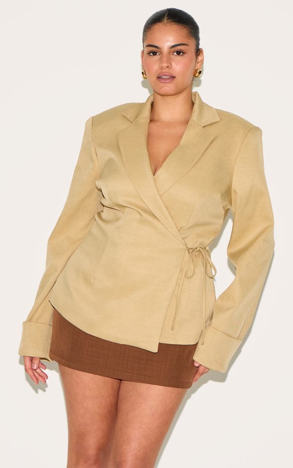 573c995f6a84775f8a15bea2417c4c97e63fd4b2_CNM4522_1_plus_taupe_super_boxy_tie_side_blazer