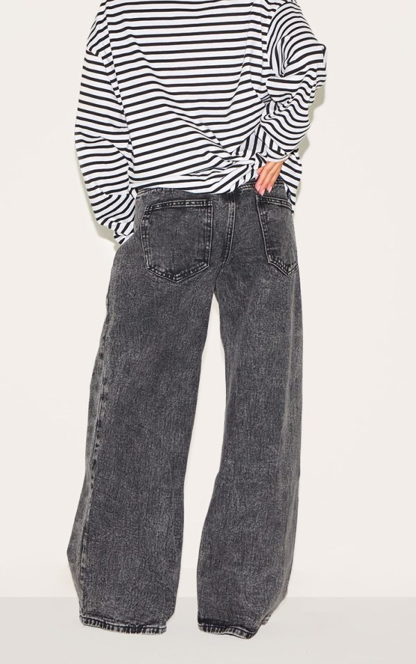 57dbe2517e780eb968805a2b6f12a74a79b031d7_CNL4362_3_petite_washed_grey_washed_wide_leg_jeans