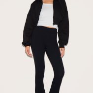 5832696c5f23a8cc48a7d142bdd37de750ffe753_CNK2058_3_black_zip_up_pocket_detail_cropped_hoodie