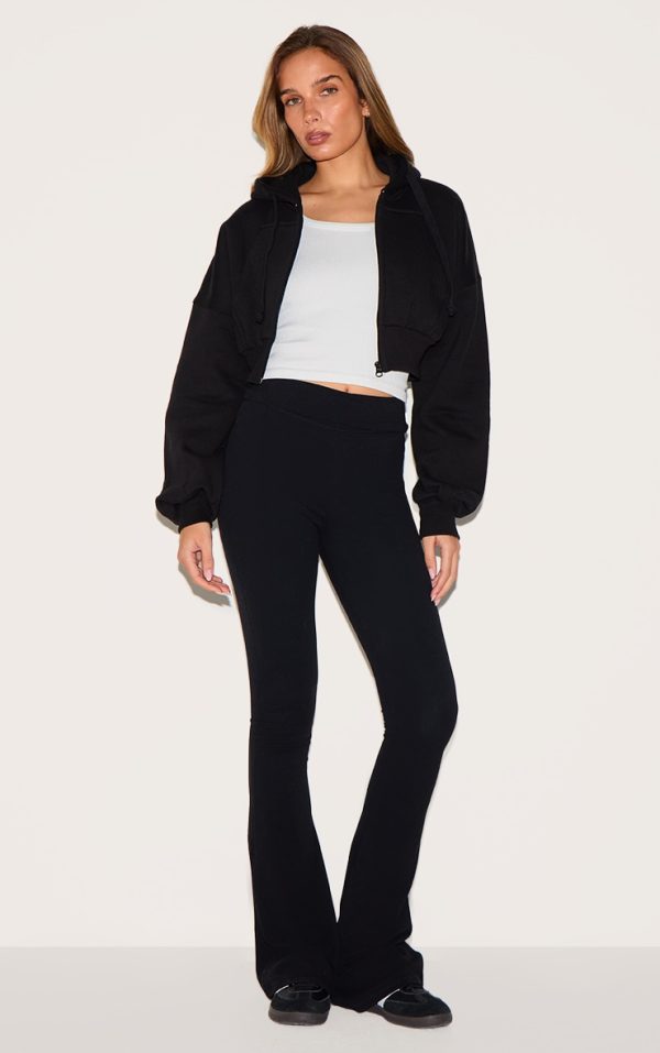 5832696c5f23a8cc48a7d142bdd37de750ffe753_CNK2058_3_black_zip_up_pocket_detail_cropped_hoodie