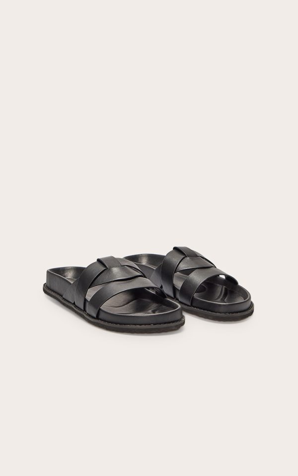 58aa9b092cff7b3bbca52eabee273f973a594ead_CNM0240_2_black_pu_round_toe_weave_chunky_strap_sandals