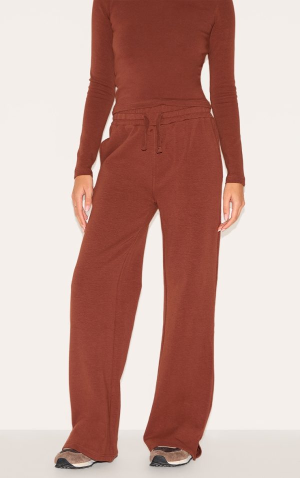 58ffc844afac76f61469d5b19bb927c3bcdf3cd1_CNL8060_2_chocolate_interlock_wide_leg_split_hem_joggers-1