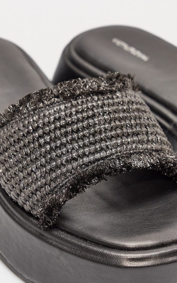 593413e182fed1655685e5f4ad5b2076f21c9fdd_CNL7198_4_black_raffia_fake_stack_round_toe_flatform_sandals
