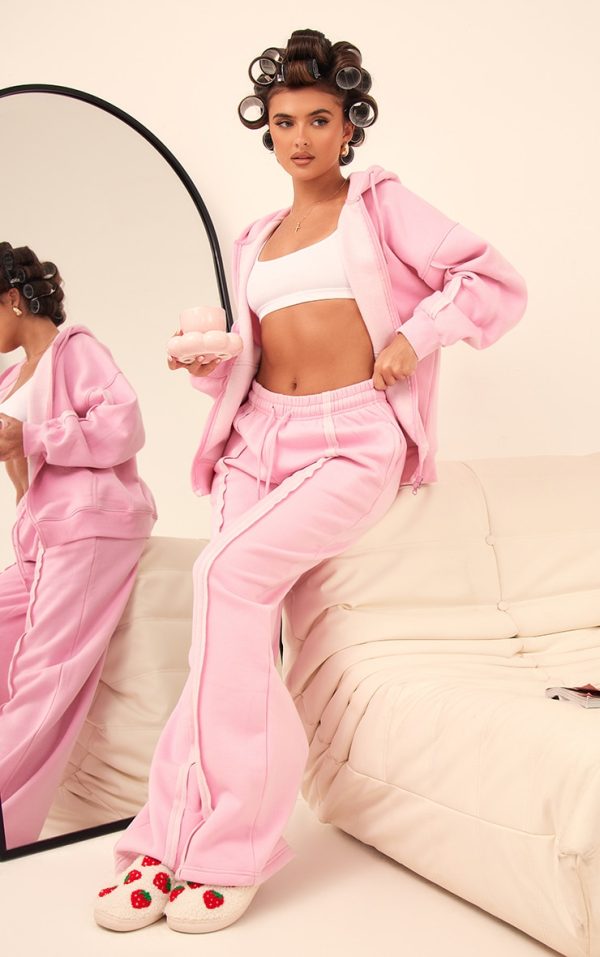 5999ee9f1f96e0edd4a18615a1d65e98f2675368_CNI2250_1_light_pink_oversized_wide_leg_seam_detail_joggers