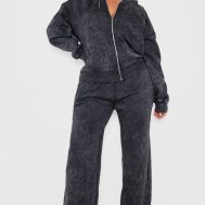 59f05b2b057d094750fc4249c517ea3dff414ca8_CNK6199_3_shape_black_embroidery_washed_zip_through_hoodie