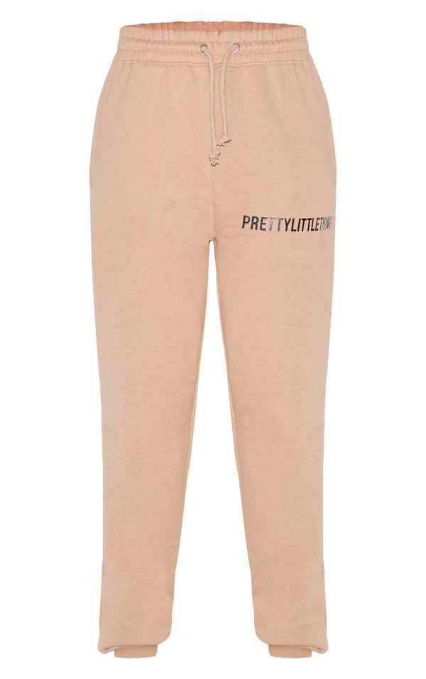 59f1535c0e9b5d3805a3cdf78b29a92bad35f502_CNE5657_5_prettylittlething_mocha_cuffed_high_waisted_joggers