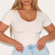5b29c39ce11a71d92d3c8e4642fa28eb9ad80a89_CNM8308_4_shape_blush_sculpted_v_neck_short_sleeve_bodysuit