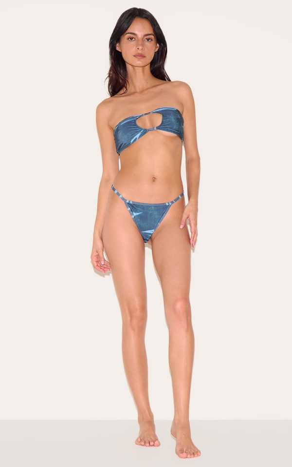 5b3322be1a00c866197b13f5e760108d5db85f0c_CNL0881_3_blue_abstract_print_bandeau_cut_out_bikini_top