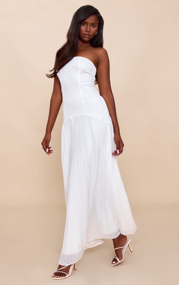 5be3094a69aa382b9519e231cbc3c4e8c00f7bb0_CNN0409_1_white_woven_bandeau_pleated_hem_detail_maxi_dress