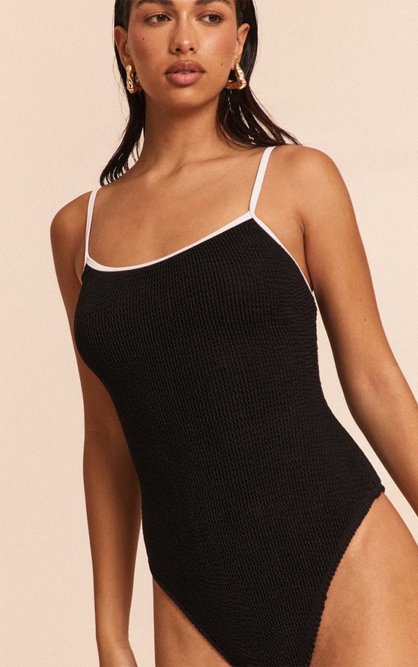 5c5be4f5ca227818a108a2b349743b93e6637e3f_CNM9301_4_black_crinkle_contrast_binding_strappy_swimsuit